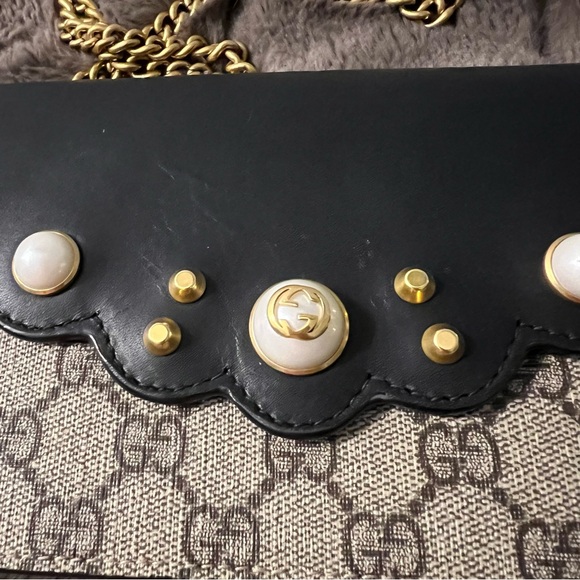 GUCCI Supreme Monogram Mini Peony Pearly Wallet on Chain - Picture 9 of 9
